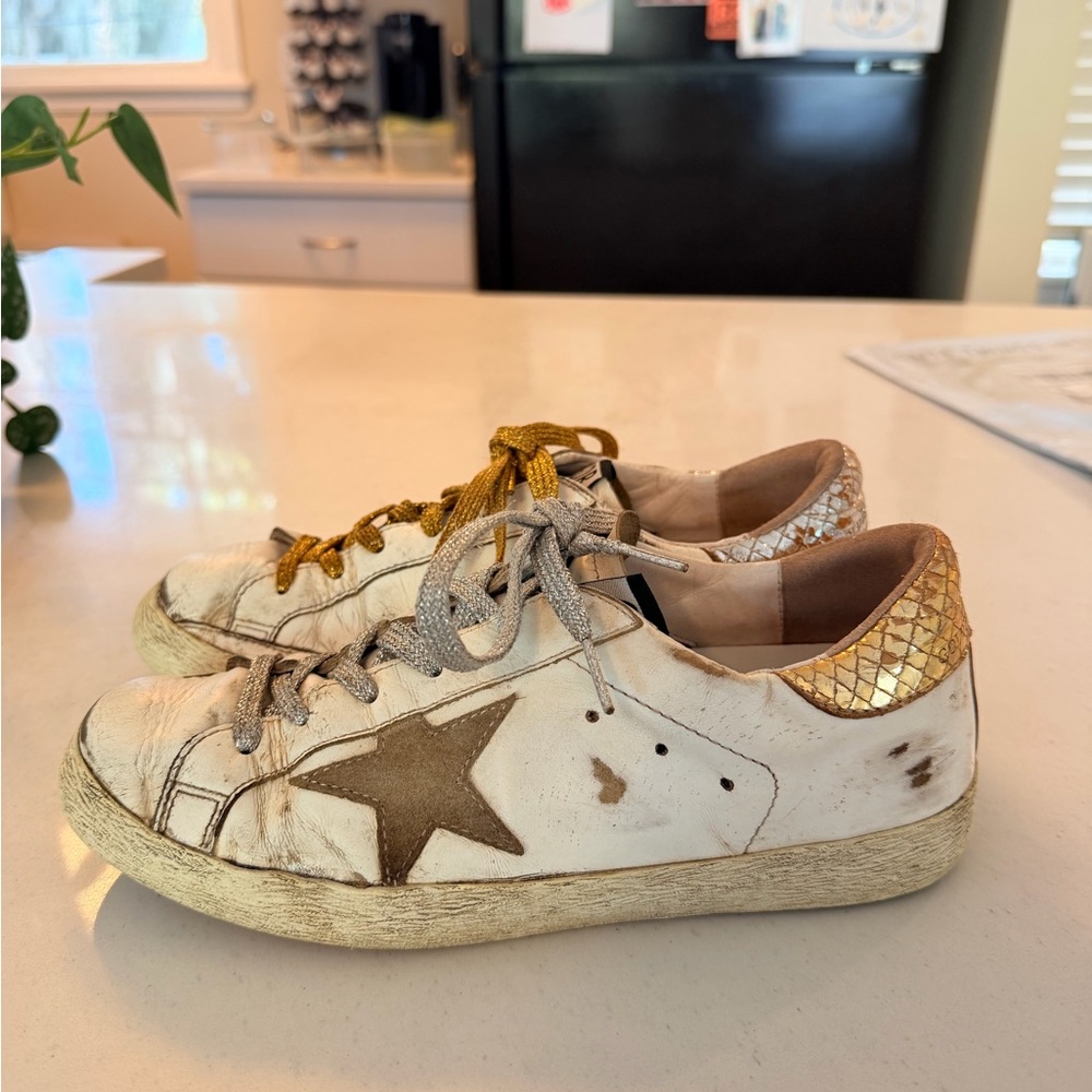 Golden Goose Sneakers